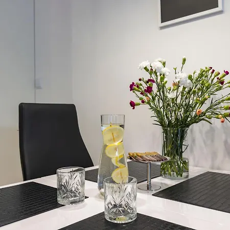 Apartly - Hanza Tower