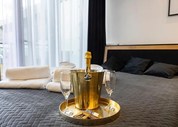 Apartly - Hanza Tower Щецин